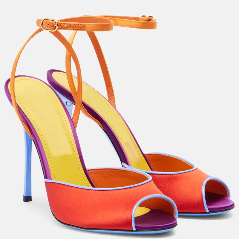 Peep Toe Heels - รองเท้าส้นสูงแบบเปิดนิ้วเท้า สีผสมผสาน ผ้าซาติน ดีไซน์เซ็กซี่ หัวมน ส้นบาง
