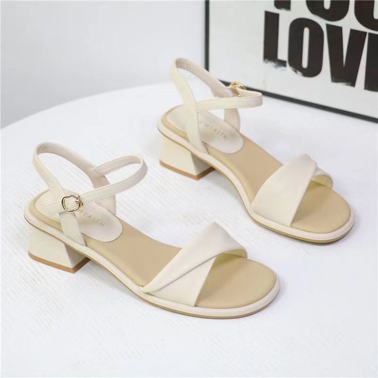 Block Heel Ankle Boots - รองเท้าส้นเตี้ยแบบสวมสำหรับผู้หญิง หัวเหลี่ยม สายรัดข้อเท้า พร้อมหัวเข็มขัด สวมใส่สบาย เหมาะสำหรับใส่ในช่วงฤดูร้อน