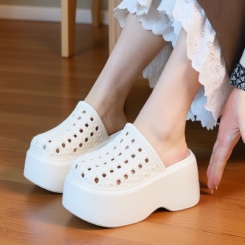 Women Shoes Model - รองเท้าแตะส้นหนา 7 ซม. แบบมีรูระบายอากาศสำหรับผู้หญิง เพิ่มความสูง สไตล์มูลส์