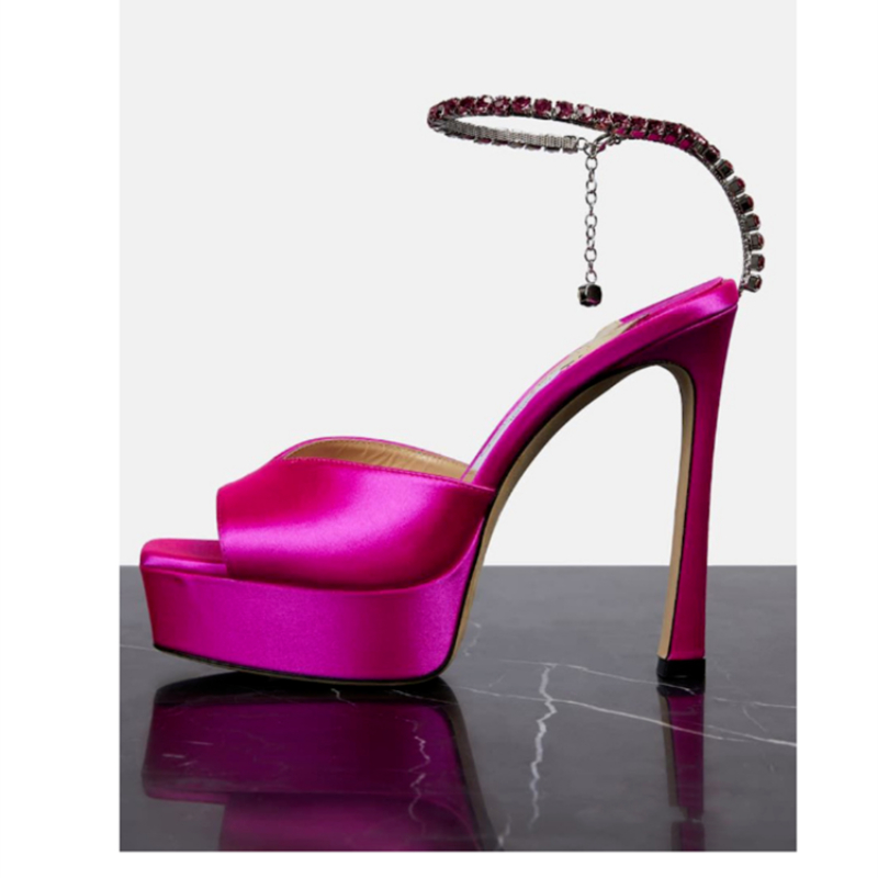 รองเท้าแตะผู้หญิงประดับเพชรน้ำ - Women Shoes Branded บทวิจารณ์และราคา