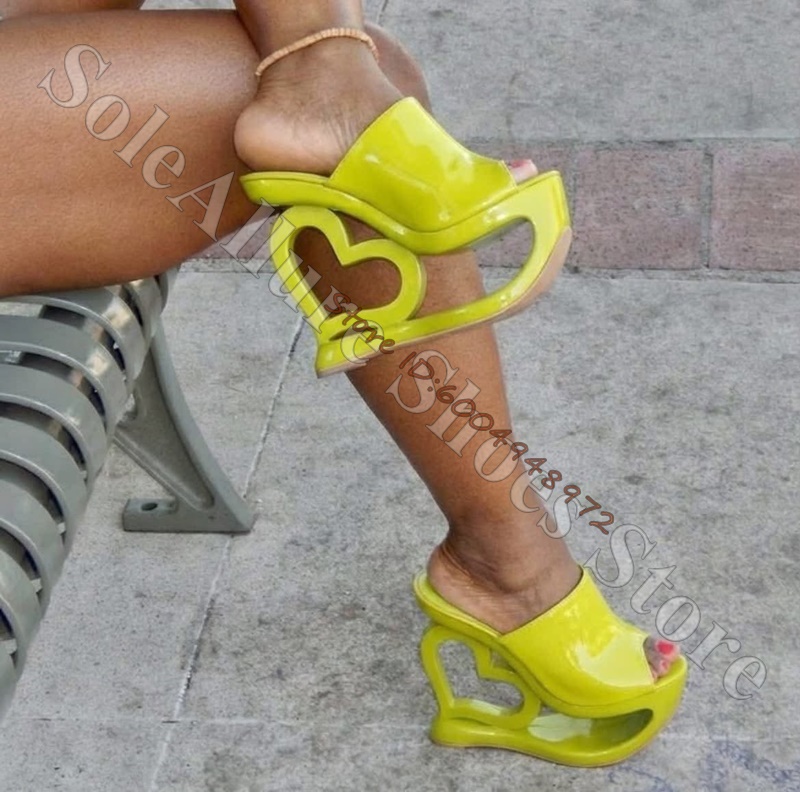 รองเท้าส้นเตารีดแบบสวมเปิดนิ้ว - Peep Toe Heels บทวิจารณ์และราคา