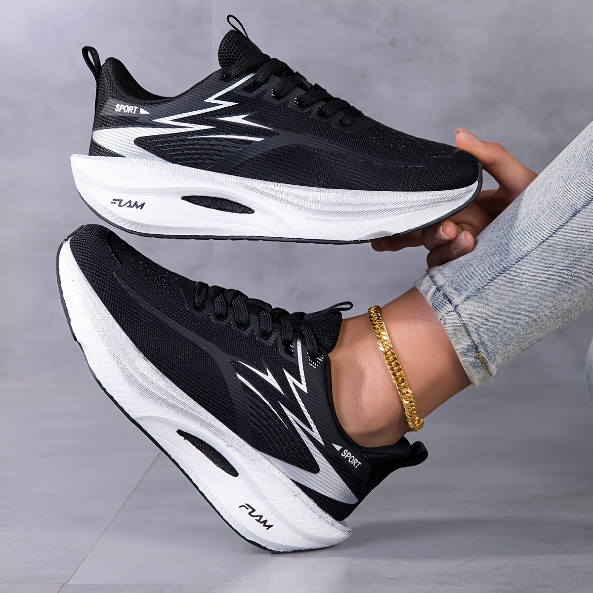 รองเท้าผ้าใบผู้หญิง ระบายอากาศ - Women'S Shoes Hey Dude บทวิจารณ์และราคา