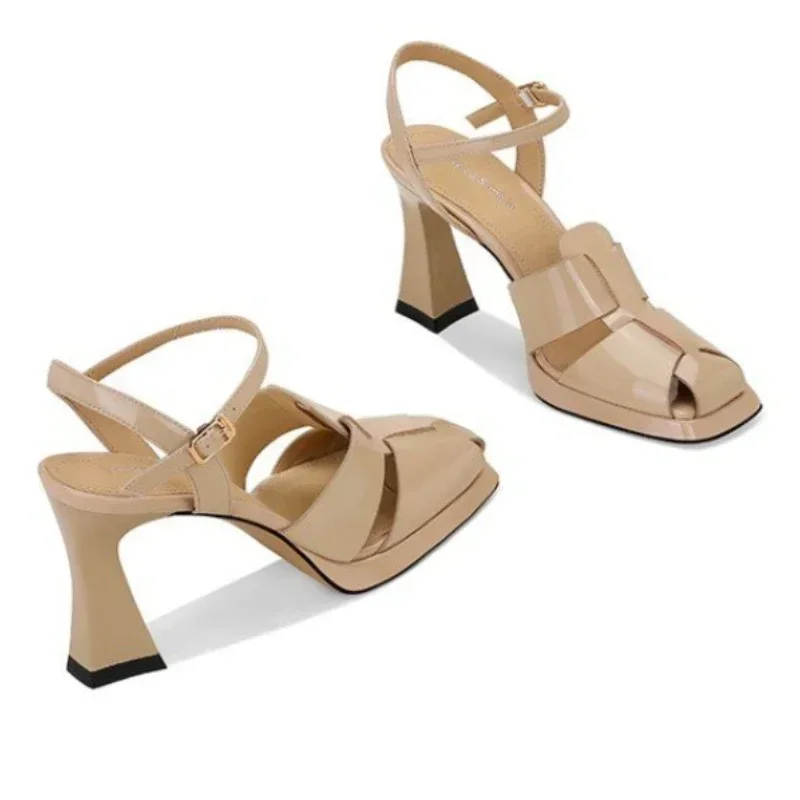 รองเท้าส้นสูงแบบรัดส้นผู้หญิง  - Women Shoes Model บทวิจารณ์และราคา
