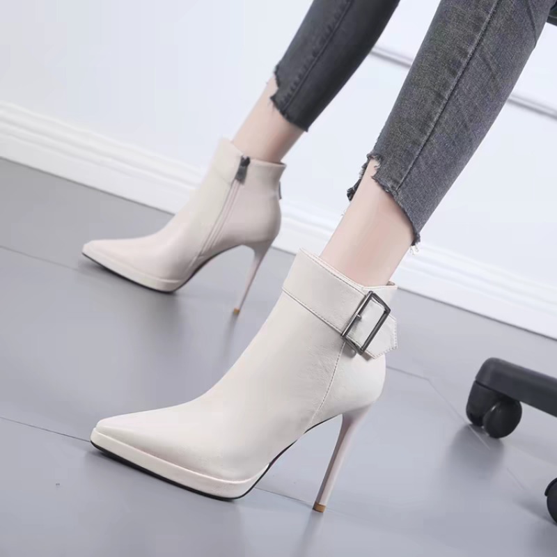 รองเท้าบูทส้นสูงปลายแหลมแบบใหม - Block Heel Ankle Boots บทวิจารณ์และราคา