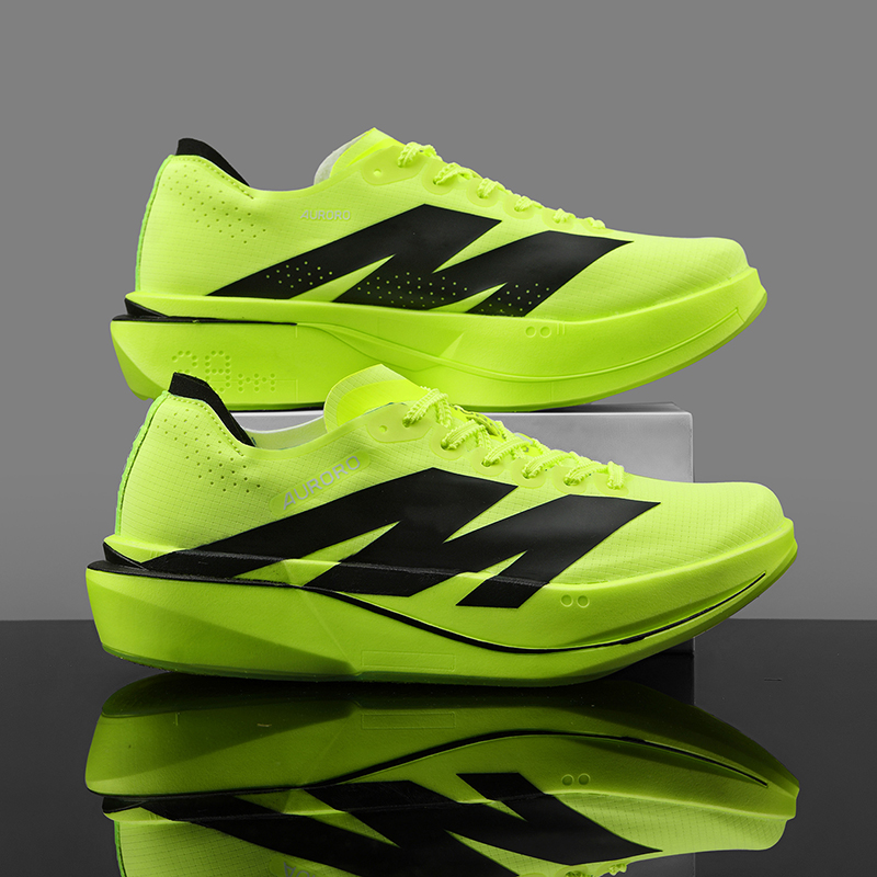 รองเท้าวิ่งผู้ชายคาร์บอนบอร์ดม - Women'S Shoes Hey Dude บทวิจารณ์และราคา