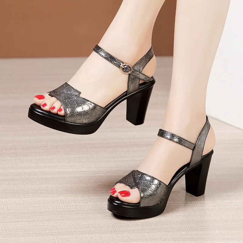 รองเท้าส้นตึกแบบหนา 8 ซม. ไซส์ - Women Shoes Model บทวิจารณ์และราคา